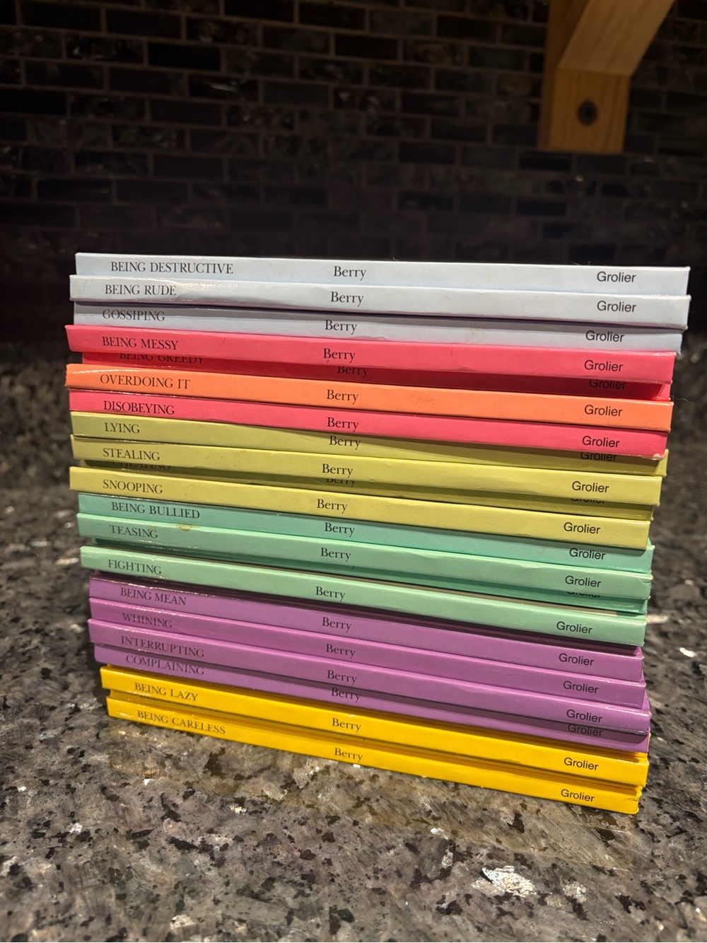 Lot Of 24 HELP ME BE GOOD Joy Berry Children Behavior HC VTG